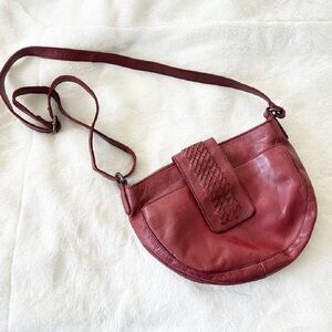 Vilencia Holland red Brown Leather Woven Flap Adjustable Crossbody Purse bag
